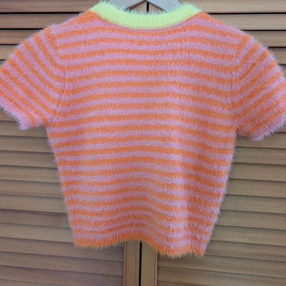 Fuzzy Crop Top Sweater - Picture 3 of 4